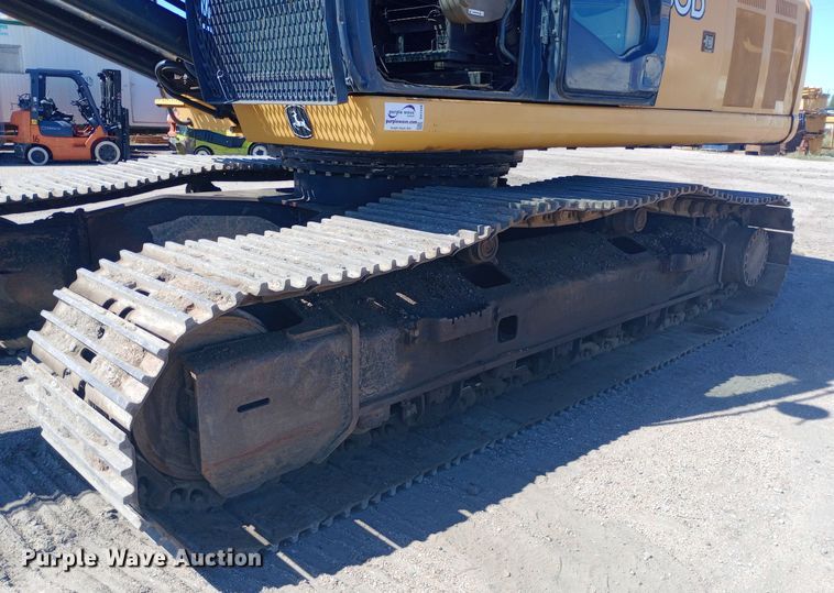 image for item DH1448 2006 John Deere 350D excavator