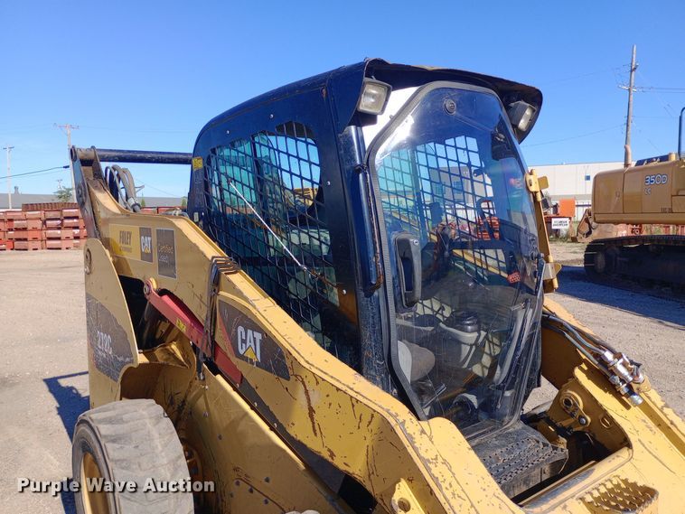 image for item DH1449 2012 Caterpillar  272C skid steer loader