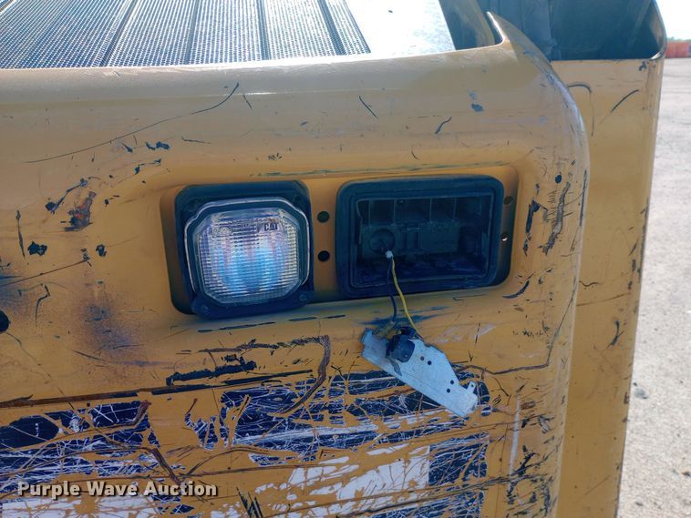 image for item DH1449 2012 Caterpillar  272C skid steer loader