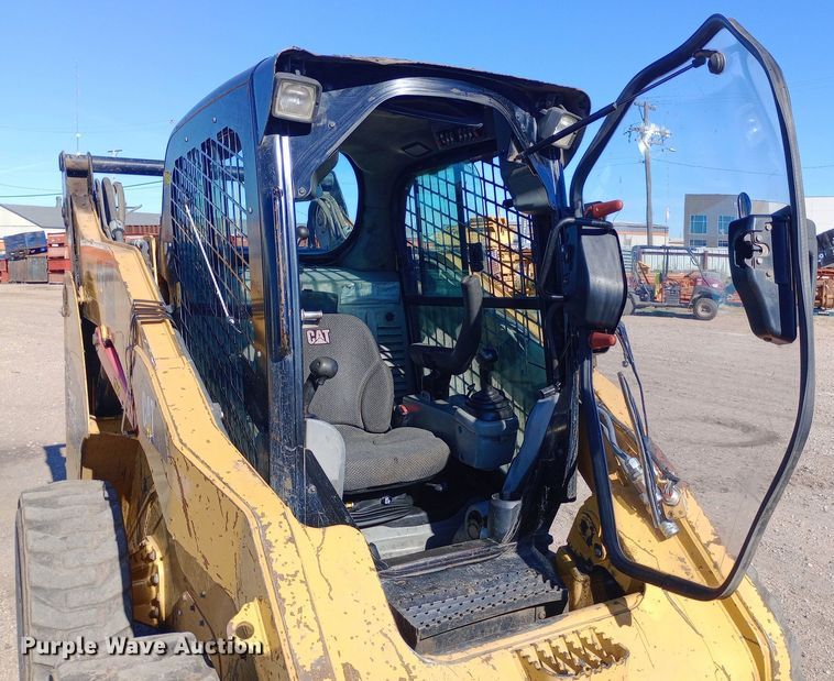 image for item DH1449 2012 Caterpillar  272C skid steer loader