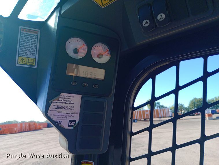 image for item DH1449 2012 Caterpillar  272C skid steer loader