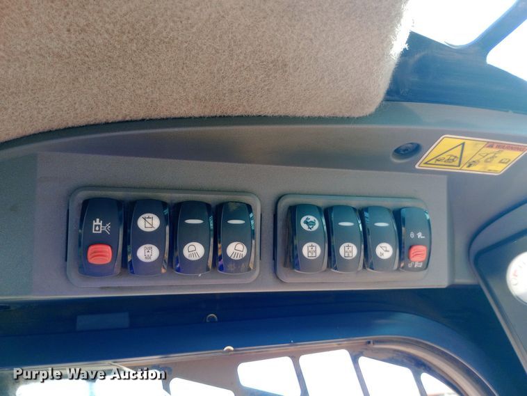 image for item DH1449 2012 Caterpillar  272C skid steer loader