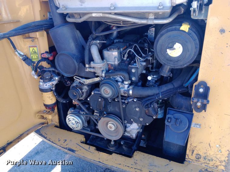 image for item DH1449 2012 Caterpillar  272C skid steer loader