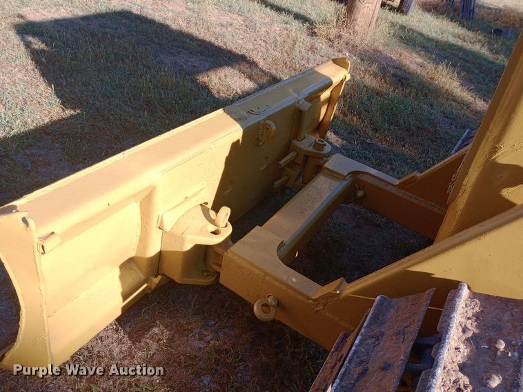 image for item DH1469 1966 John Deere 350 dozer