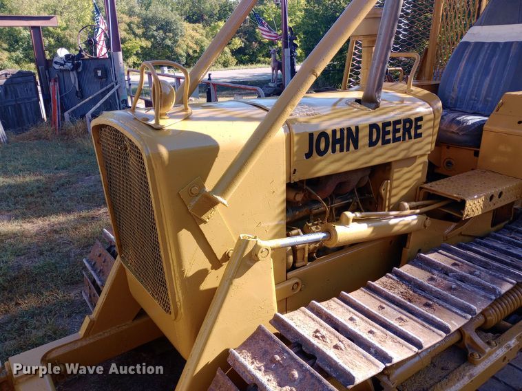 image for item DH1469 1966 John Deere 350 dozer