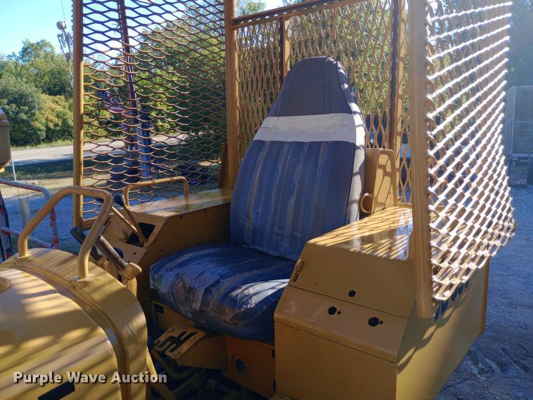 image for item DH1469 1966 John Deere 350 dozer