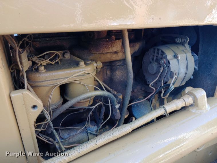 image for item DH1469 1966 John Deere 350 dozer