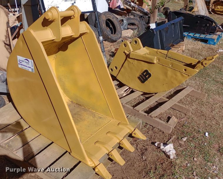 image for item DH1477 (2) buckets