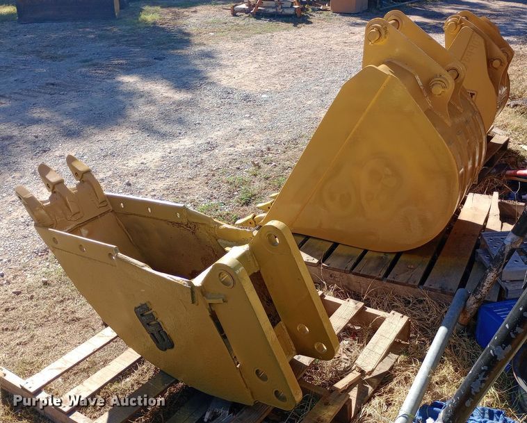 image for item DH1477 (2) buckets