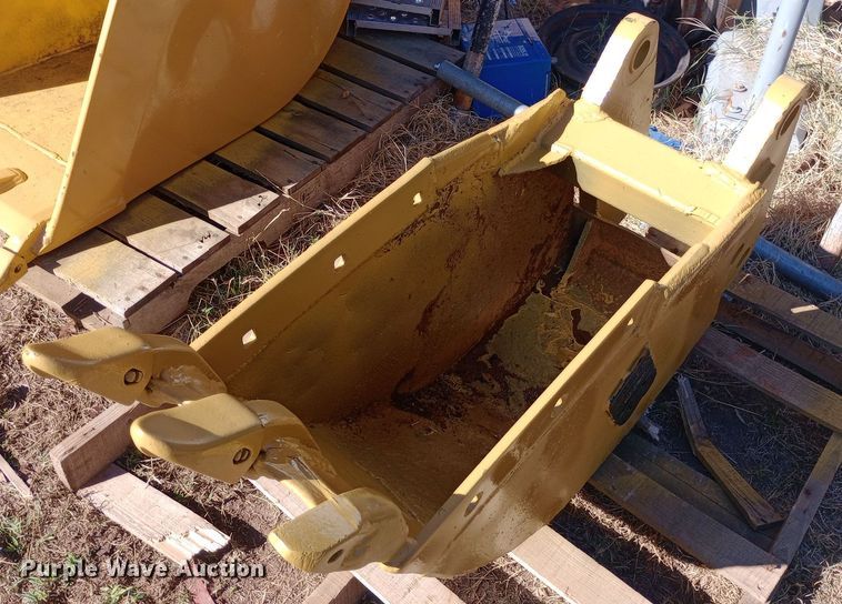 image for item DH1477 (2) buckets