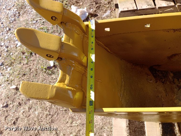 image for item DH1477 (2) buckets