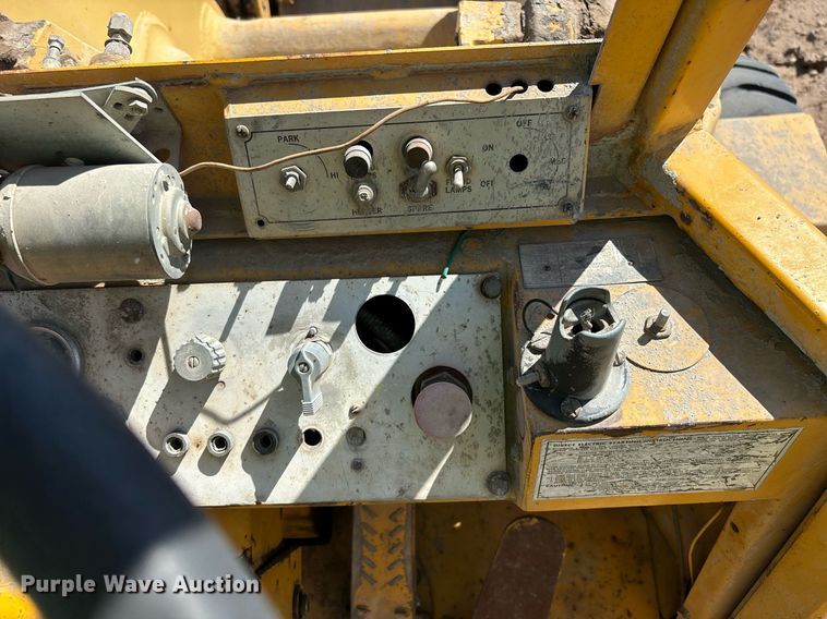image for item DH8626 1978 Caterpillar 920 wheel loader