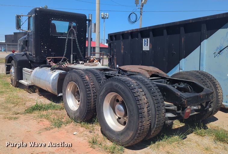 image for item DL1073 1996 Peterbilt 377 semi truck