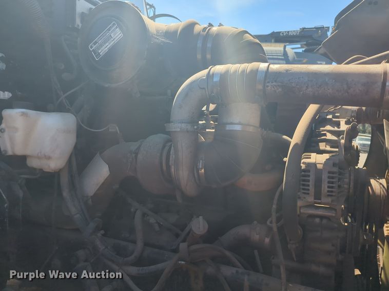 image for item DL1073 1996 Peterbilt 377 semi truck