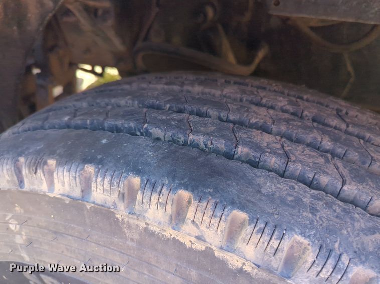 image for item DL1073 1996 Peterbilt 377 semi truck