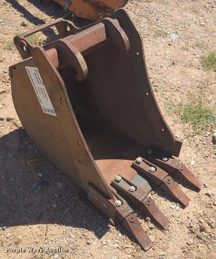 image for item DL1075 Bobcat excavator bucket