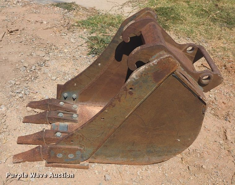 image for item DL1075 Bobcat excavator bucket