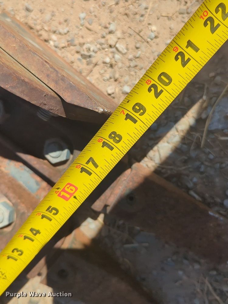 image for item DL1075 Bobcat excavator bucket