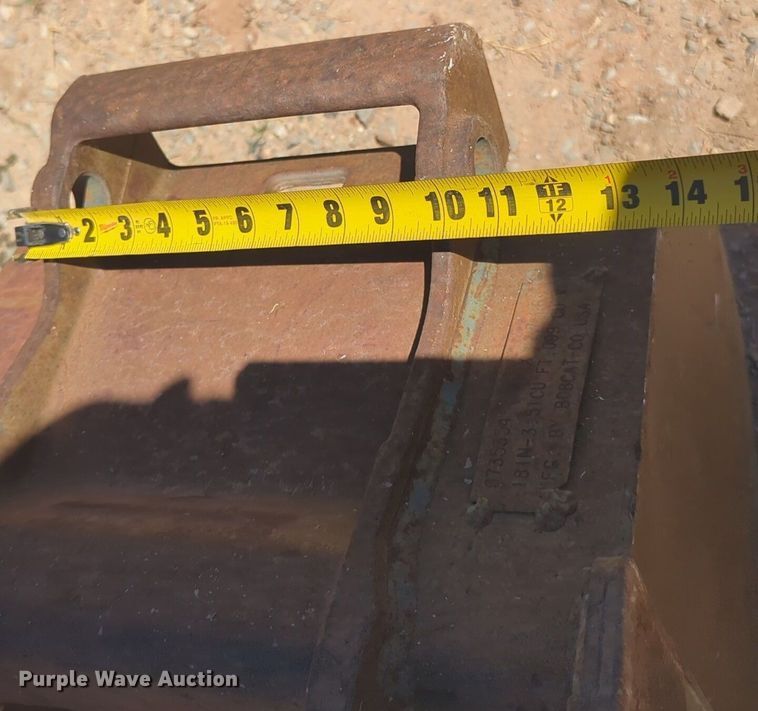 image for item DL1075 Bobcat excavator bucket