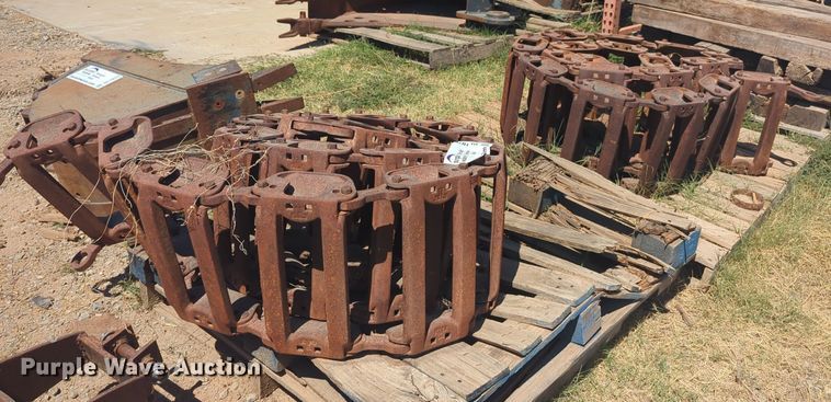 image for item DL1076 Bobcat over tire skid steer tracks