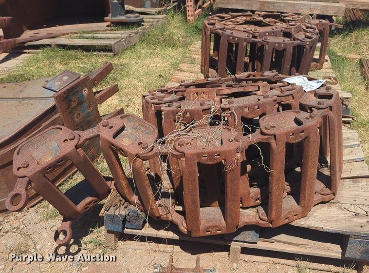 image for item DL1076 Bobcat over tire skid steer tracks