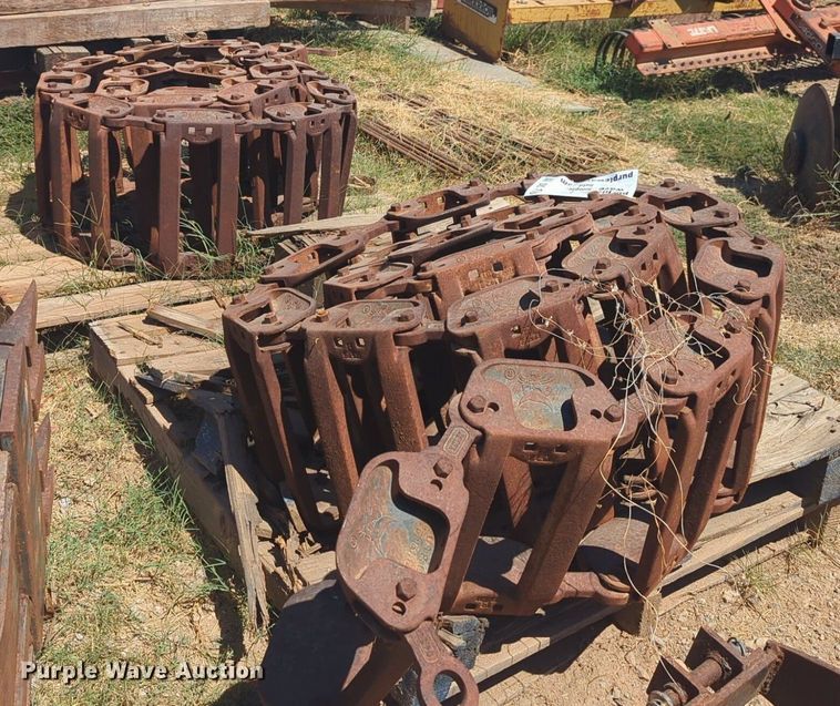 image for item DL1076 Bobcat over tire skid steer tracks