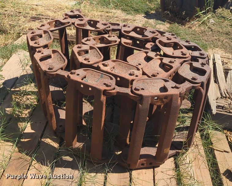 image for item DL1076 Bobcat over tire skid steer tracks