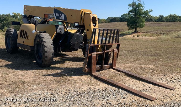 image for item DM1822 2007 Caterpillar TL642 telehandler