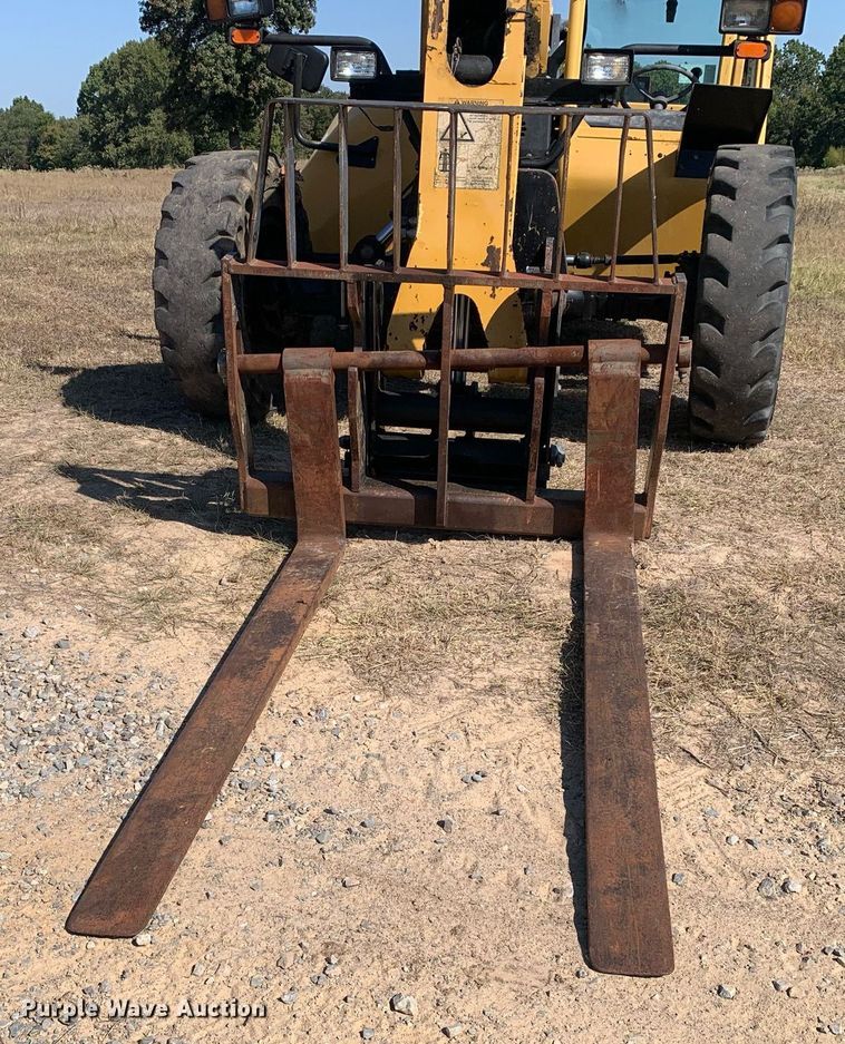 image for item DM1822 2007 Caterpillar TL642 telehandler