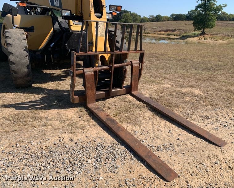 image for item DM1822 2007 Caterpillar TL642 telehandler