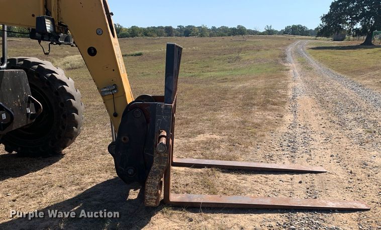 image for item DM1822 2007 Caterpillar TL642 telehandler