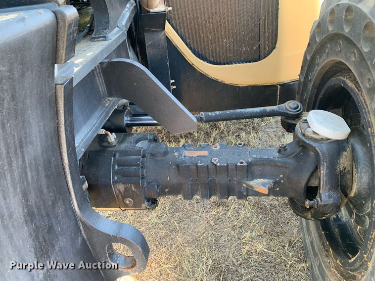 image for item DM1822 2007 Caterpillar TL642 telehandler