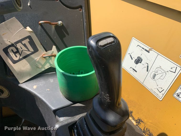 image for item DM1822 2007 Caterpillar TL642 telehandler