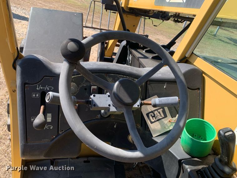 image for item DM1822 2007 Caterpillar TL642 telehandler