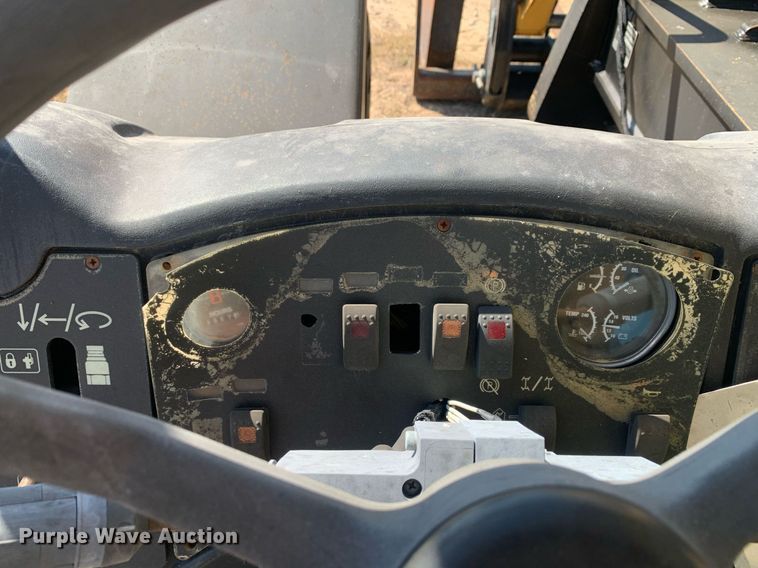 image for item DM1822 2007 Caterpillar TL642 telehandler