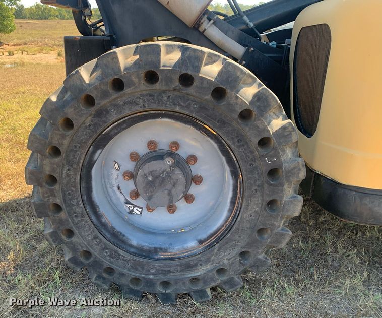 image for item DM1822 2007 Caterpillar TL642 telehandler