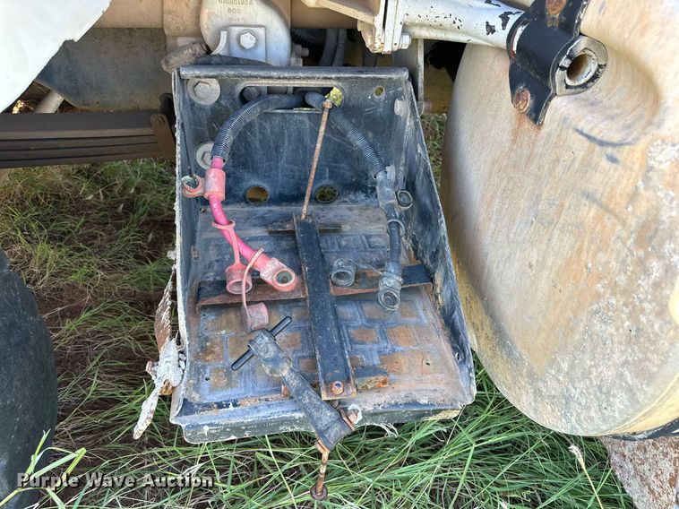 image for item DM2698 1997 Mack RD690S ready mix truck