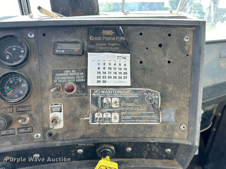 image for item DM2698 1997 Mack RD690S ready mix truck