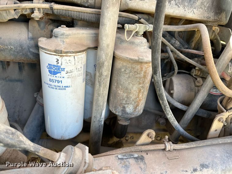 image for item DM2698 1997 Mack RD690S ready mix truck