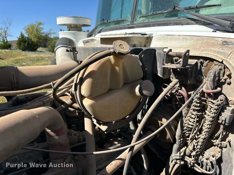 image for item DM2698 1997 Mack RD690S ready mix truck