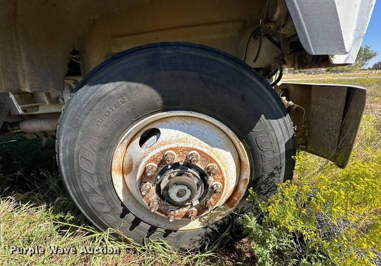 image for item DM2698 1997 Mack RD690S ready mix truck