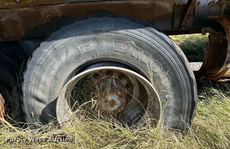 image for item DM2698 1997 Mack RD690S ready mix truck
