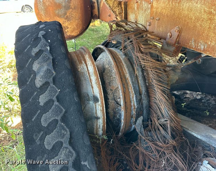 image for item DM2698 1997 Mack RD690S ready mix truck