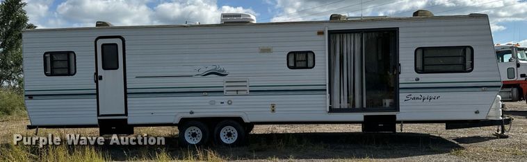 image for item DN0752 2001 Forrest River  Sandpiper 38BHDS camper