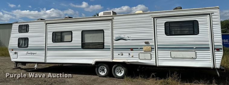 image for item DN0752 2001 Forrest River  Sandpiper 38BHDS camper