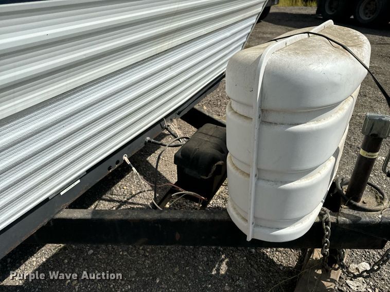 image for item DN0752 2001 Forrest River  Sandpiper 38BHDS camper