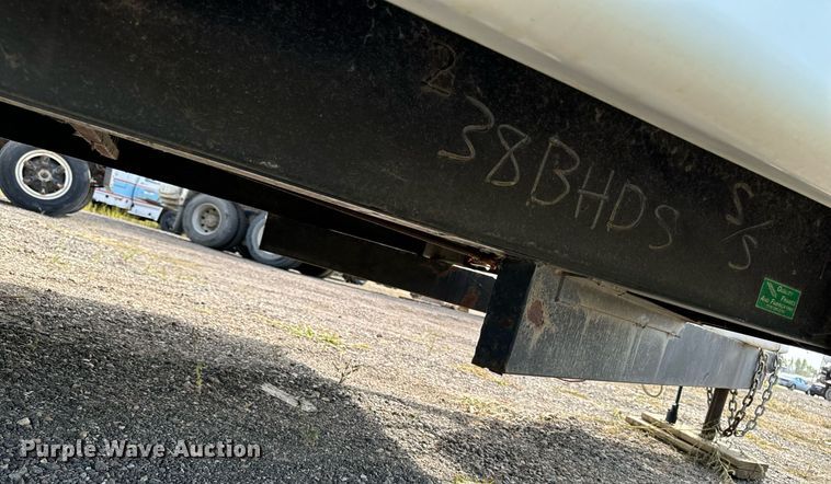 image for item DN0752 2001 Forrest River  Sandpiper 38BHDS camper