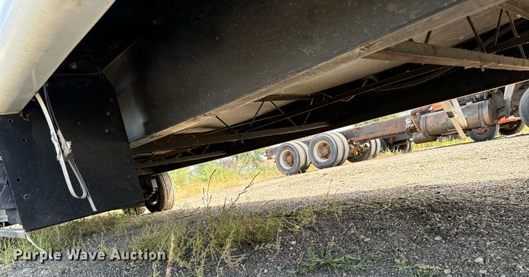 image for item DN0752 2001 Forrest River  Sandpiper 38BHDS camper