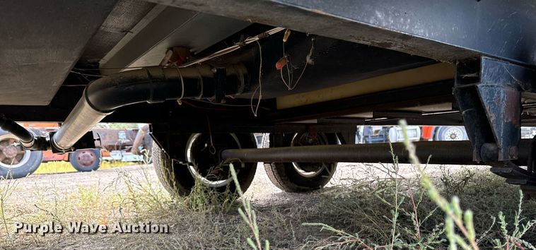 image for item DN0752 2001 Forrest River  Sandpiper 38BHDS camper