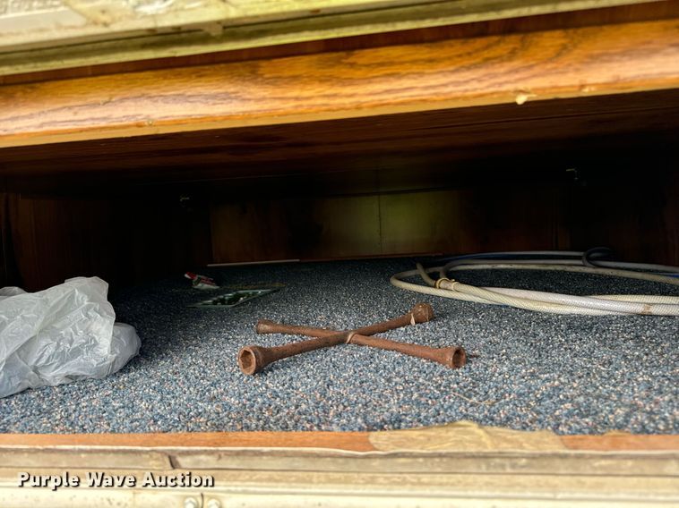 image for item DN0752 2001 Forrest River  Sandpiper 38BHDS camper